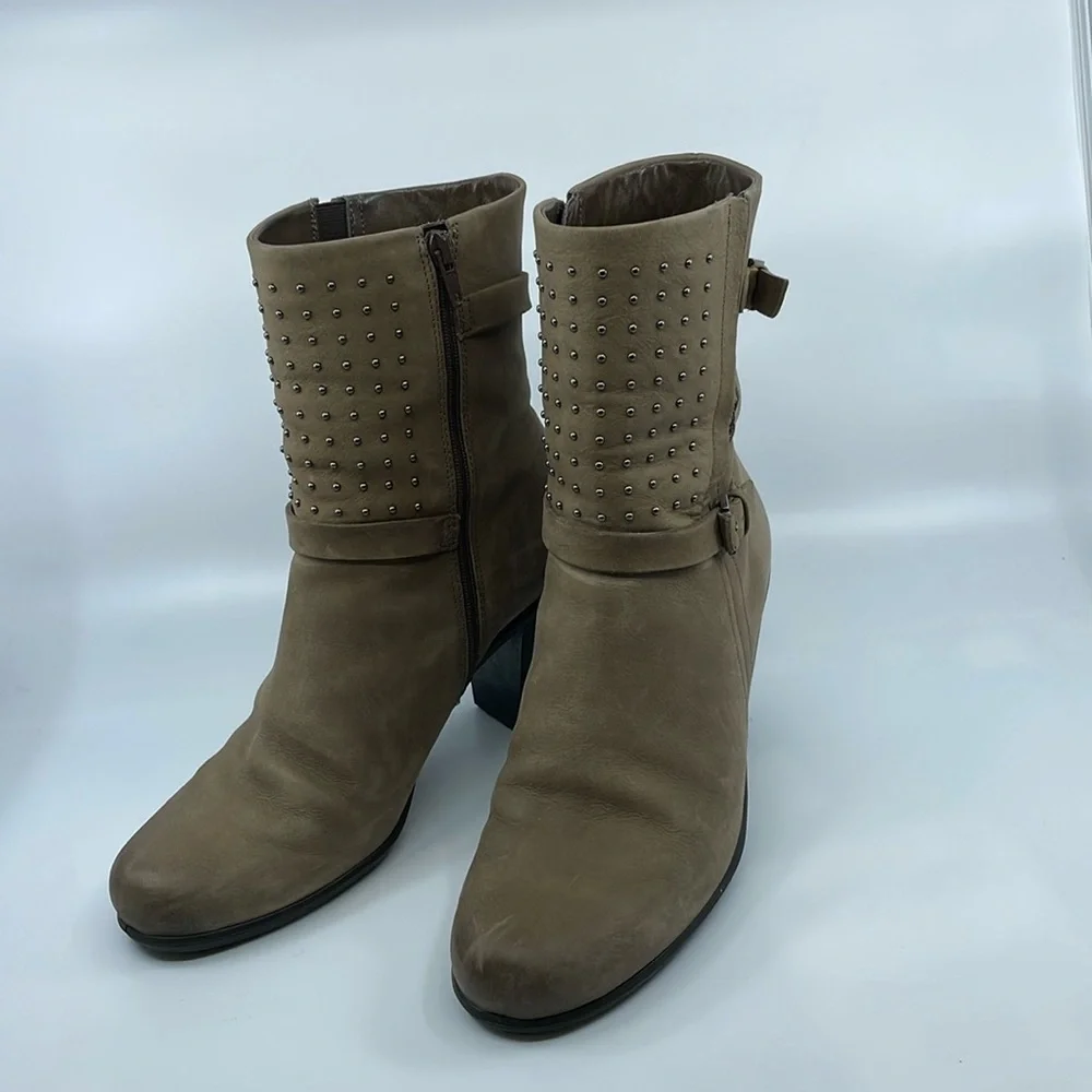 Ecco suede studded heeled ankle boots